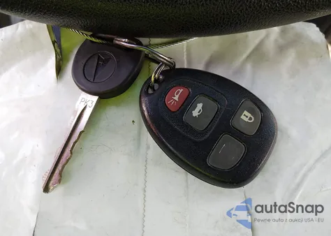 2005 Pontiac Grand Prix z USA, uszkodzony, nr VIN 2G2WP522751136322